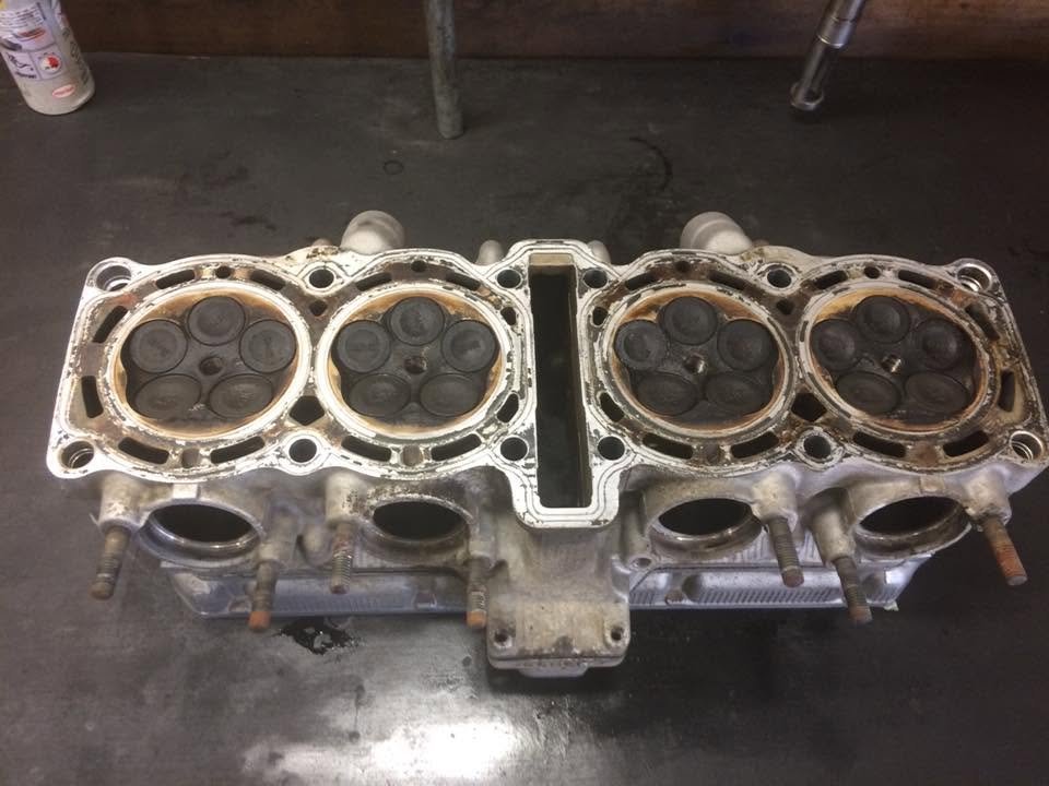 Culasse Yamaha XJR avant intervention, atelier MoteK